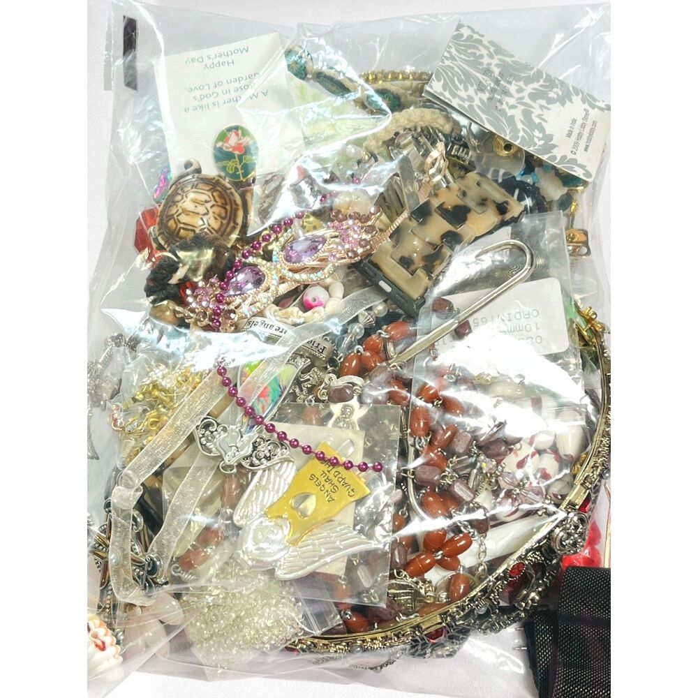 VTG - Now Repurpose Junk Drawer Craft Jewelry Beads Nic Nac Christian Box 1#15oz
